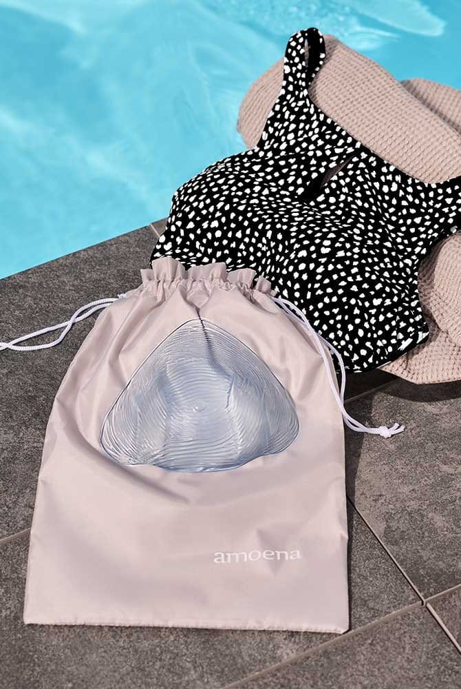 Amoena Teilprothese Balance Aqua Wave 150 mit wasserfestem Aufbewahrungsbeutel