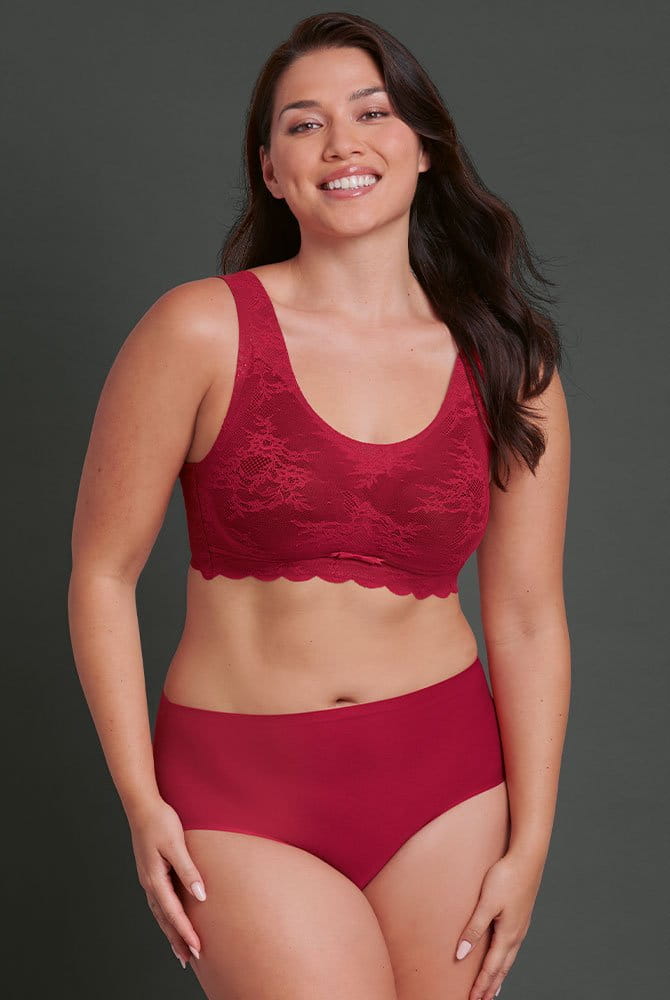 ANITA Slip Essentials High Waist+ 1343 rot mit Bralette Essential Lace (separat erhältlich)