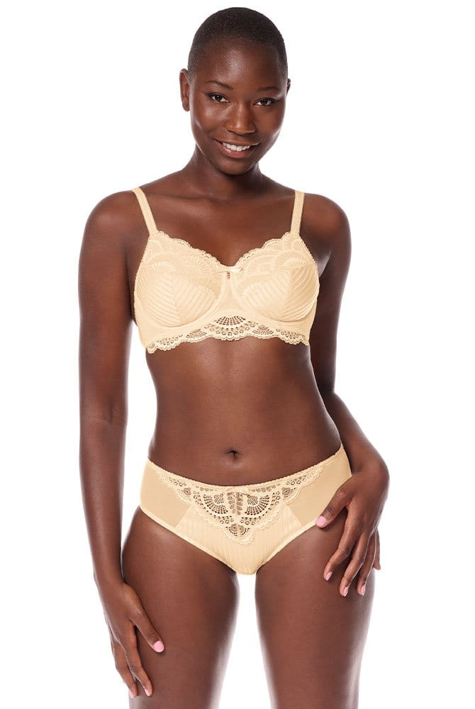 Amoena Slip Karolina 44859 sand mit Prothesen-BH Karolina WB